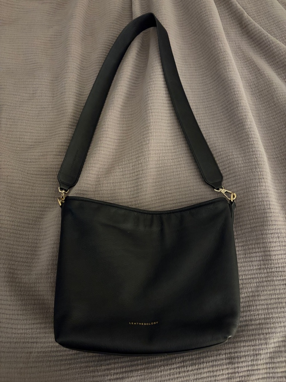 Leatherology Black Shoulder Bag with Wide Strap